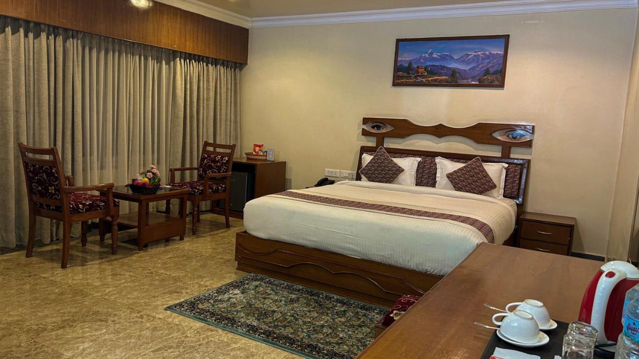 Hotel Earth Light Sauraha Chitwan Exterior foto