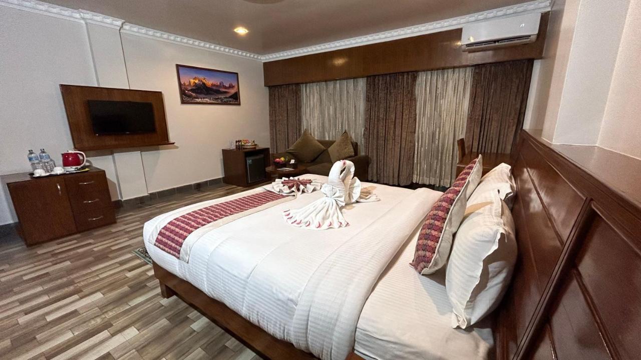 Hotel Earth Light Sauraha Chitwan Exterior foto