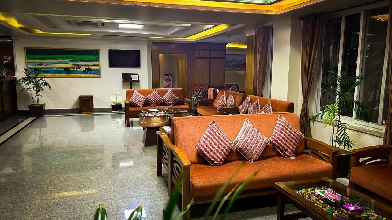 Hotel Earth Light Sauraha Chitwan Exterior foto