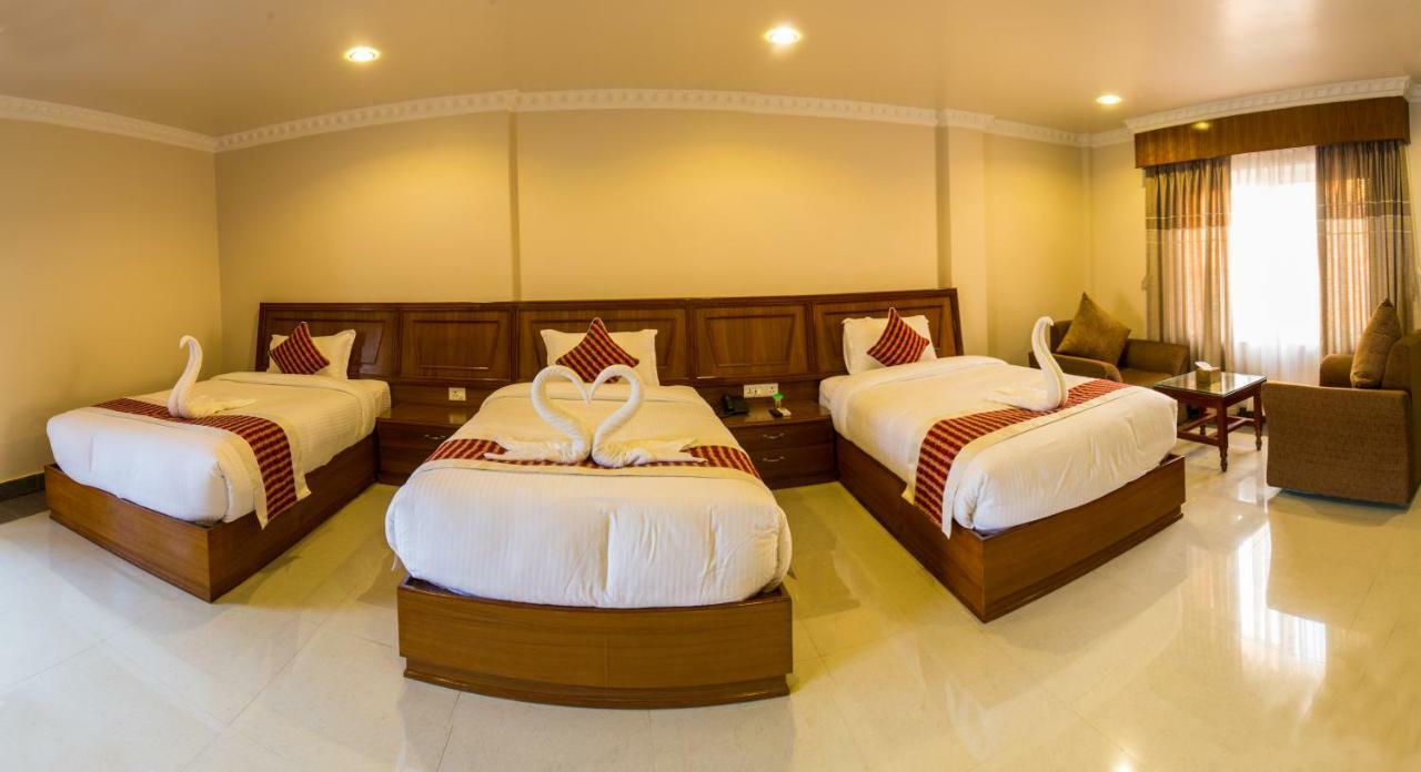 Hotel Earth Light Sauraha Chitwan Exterior foto