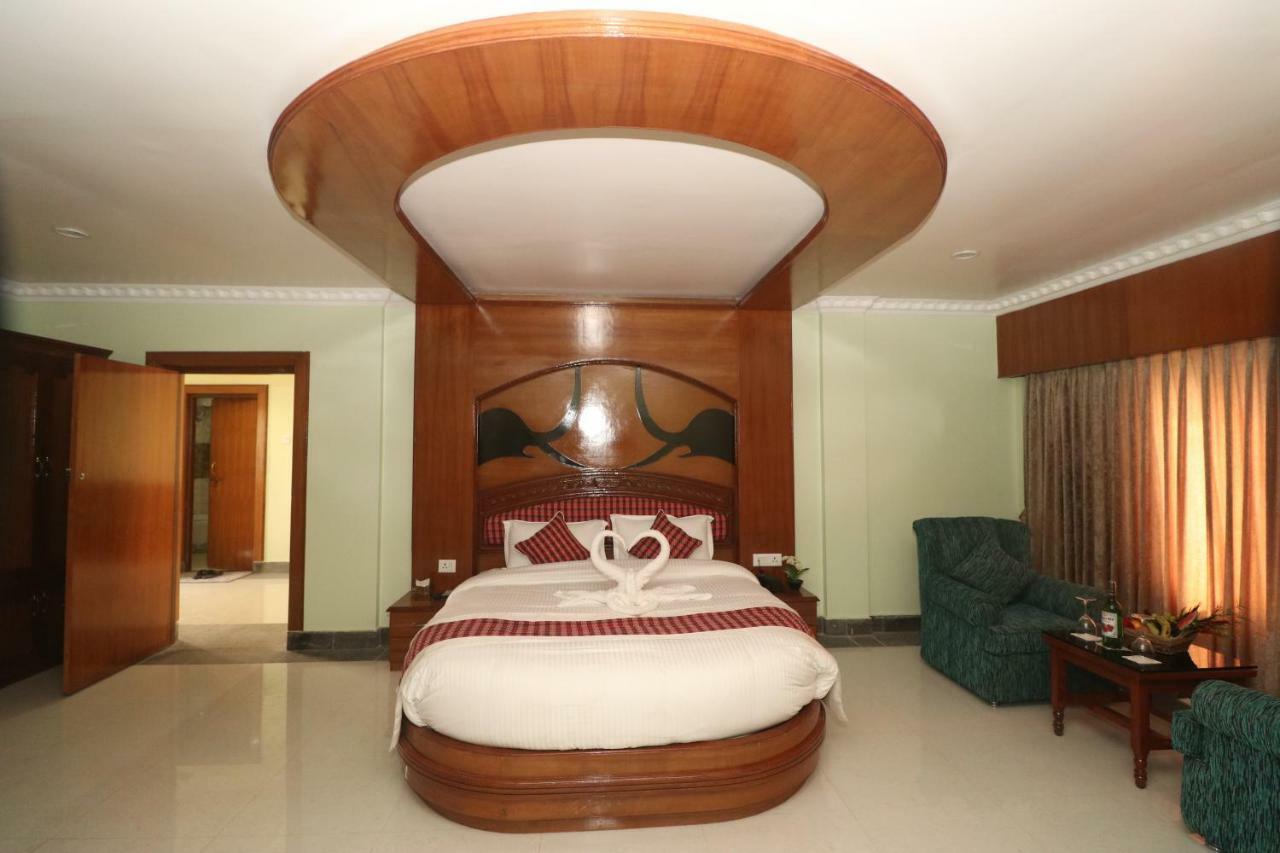 Hotel Earth Light Sauraha Chitwan Exterior foto